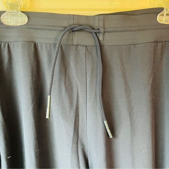 Athleta Plus Size Venture Pant in Navy - Picture 5 of 14